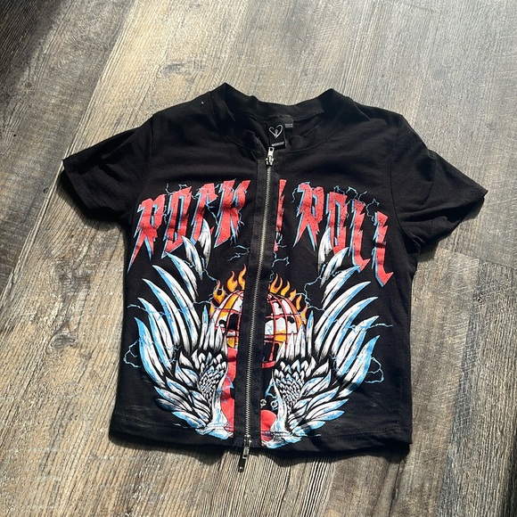 Windsor Store Graphic Tee - Picture 1 of 4